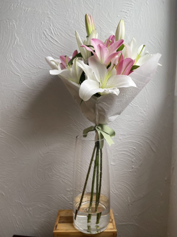 Love Lillies - Image 3